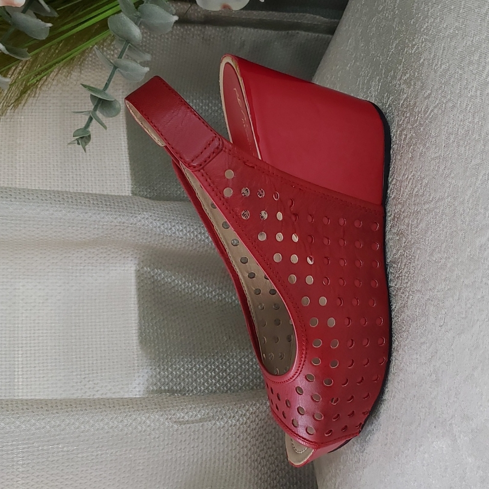 Kenneth Cole Reaction Leather Red Wedge Peep Toe Slingback Sandals SIZE: 10M - Picture 2 of 16